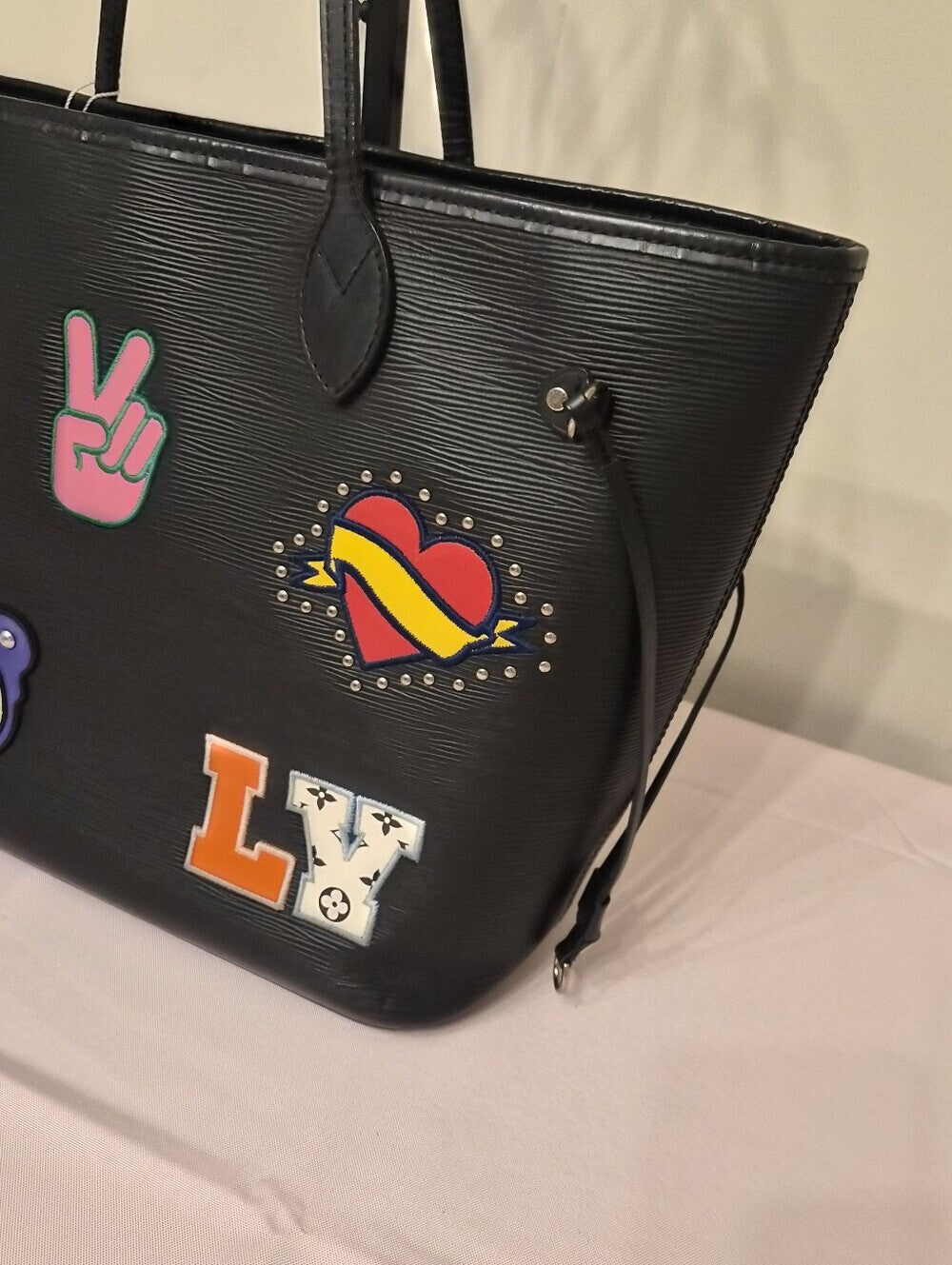 Louis Vuitton Neverfull MM Epi "Stickers" Edition | Pouch| Black | COA