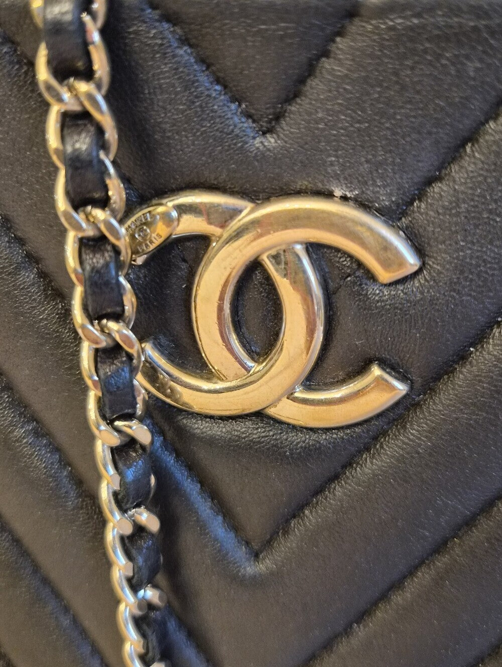 Chanel Chevron Camera Bag – Black Lambskin | 20 Series | Authenticated