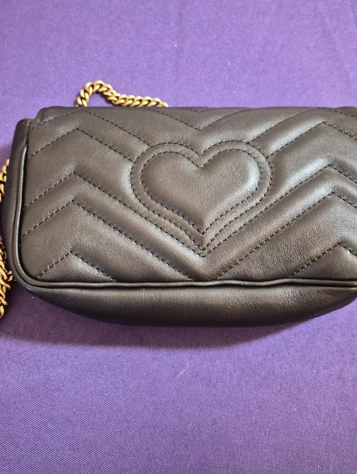 🖤 Gucci GG Marmont Super Mini Chain Crossbody Bag Black Chevron Leather