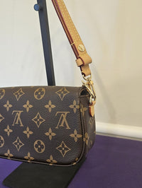 Louis Vuitton Ivy Wallet On Chain Monogram Microchipped w/ Dustbag
