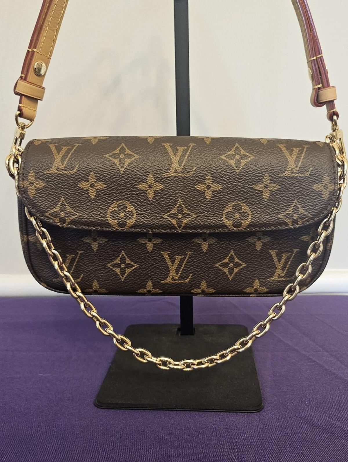 Louis Vuitton Ivy Wallet On Chain Monogram Microchipped w/ Dustbag