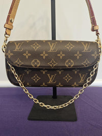 Louis Vuitton Ivy Wallet On Chain Monogram Microchipped w/ Dustbag