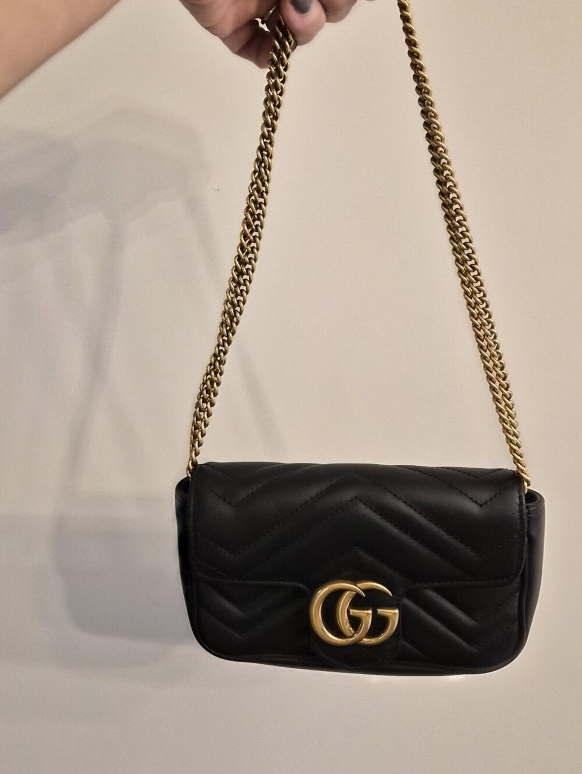 🖤 Gucci GG Marmont Super Mini Chain Crossbody Bag Black Chevron Leather