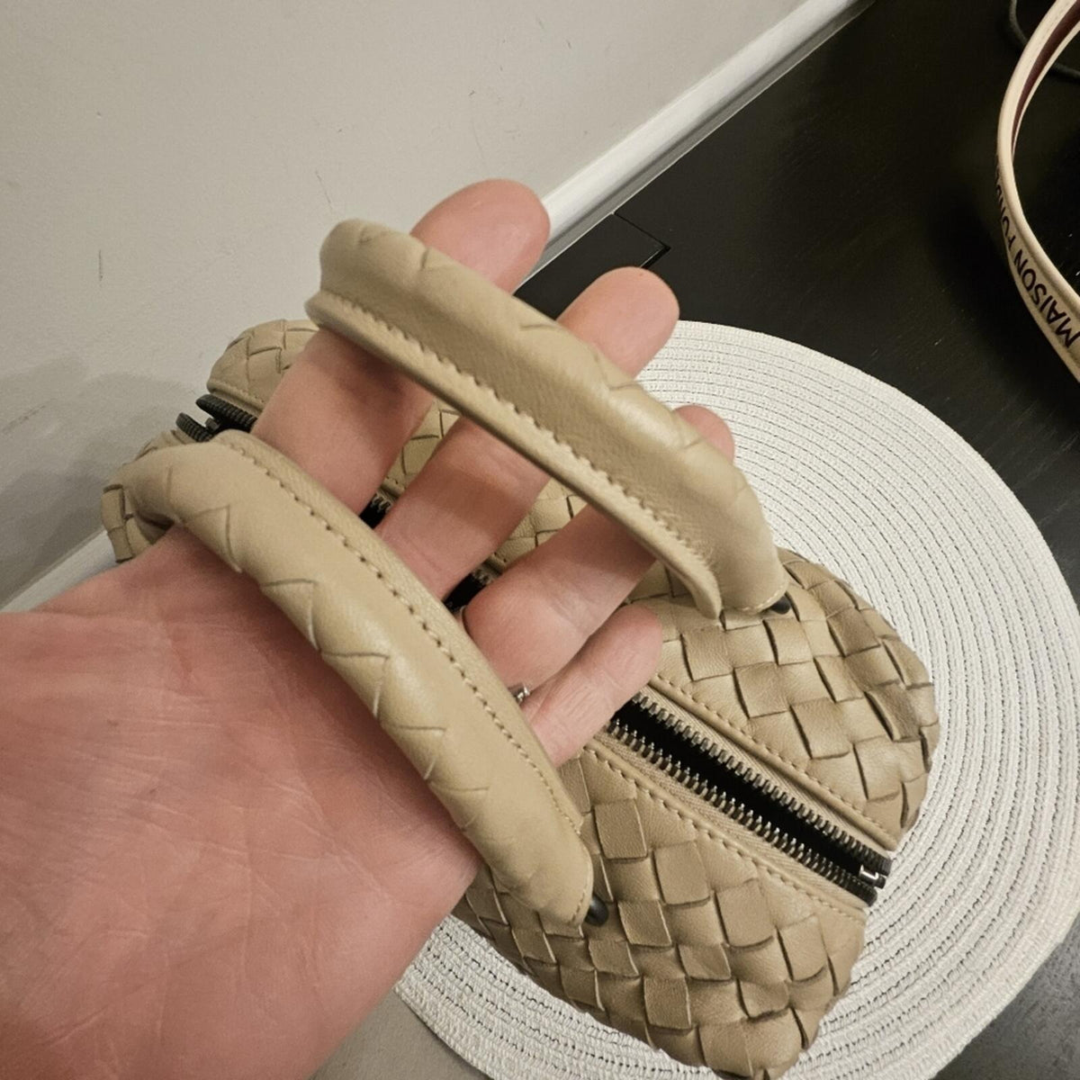 Bottega Veneta Intrecciato Leather Satchel / Crossbody – Beige (Mirror Included)