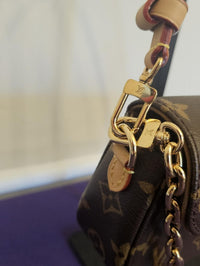 Louis Vuitton Ivy Wallet On Chain Monogram Microchipped w/ Dustbag