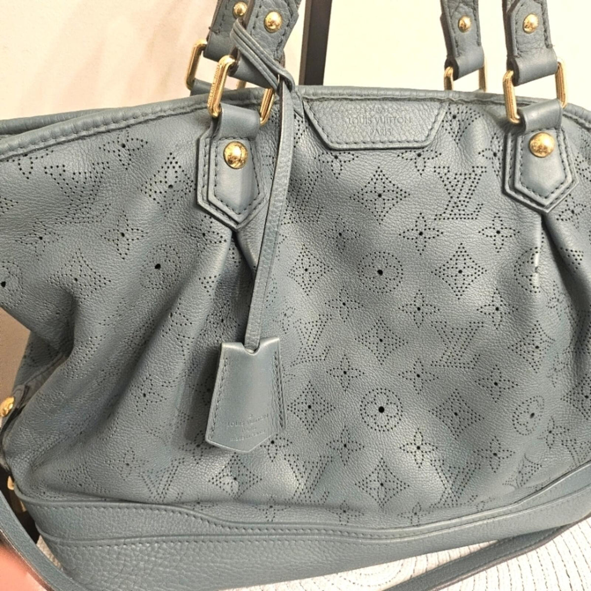 Louis Vuitton Mahina Cirrus PM Tote in Blue – Strap, Lock & Key, Dustbag, COA