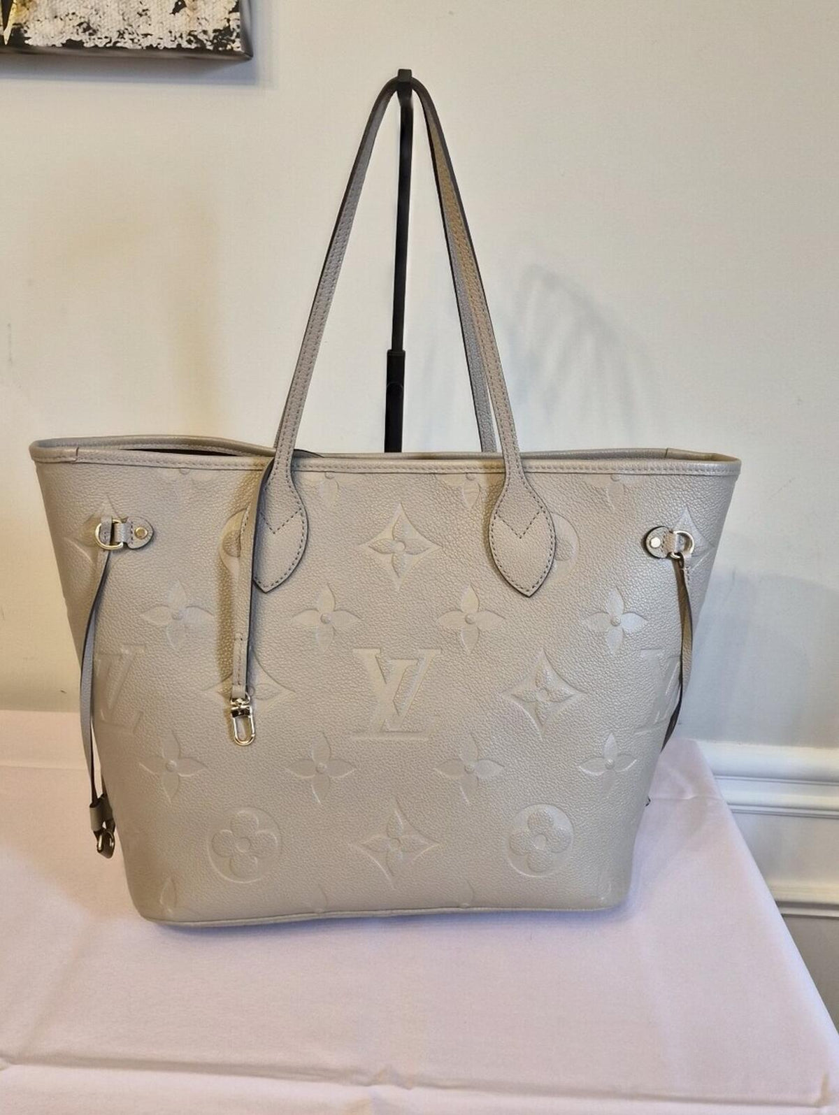Louis Vuitton Neverfull MM Empreinte Turtle Dove Microchipped