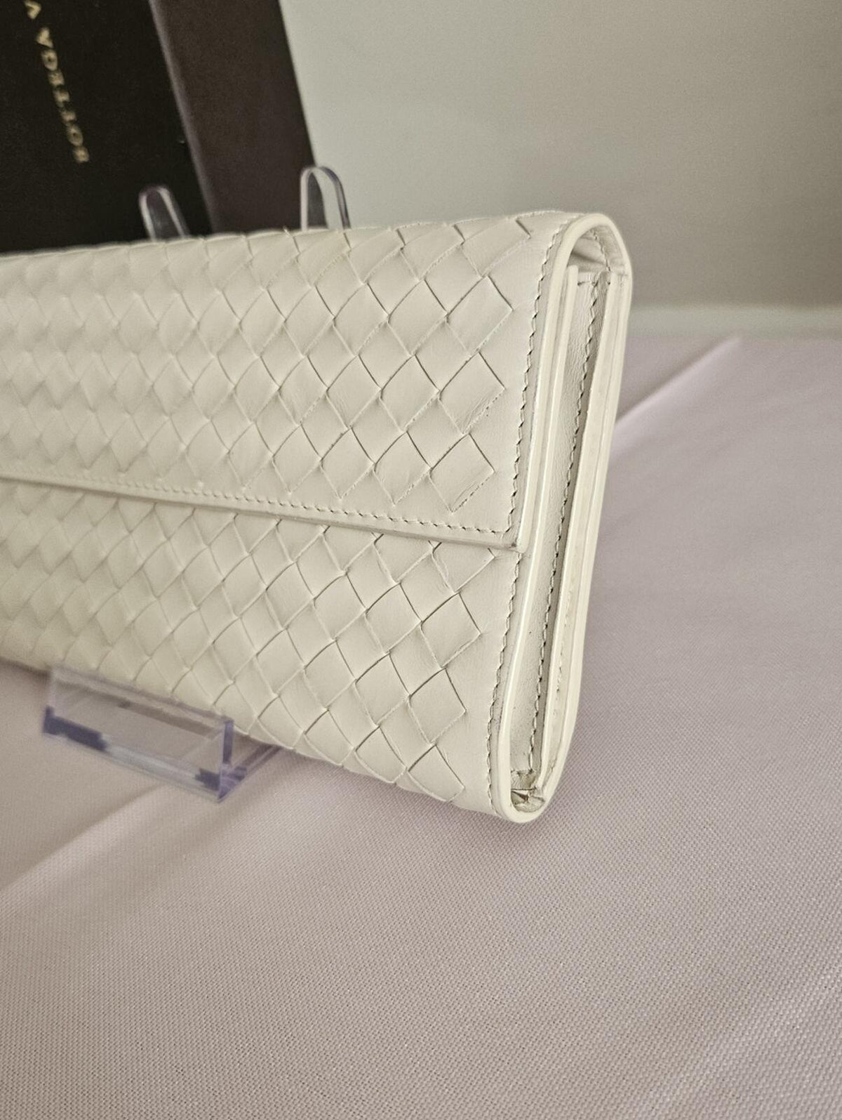 Bottega Veneta Intrecciato Continental Wallet – Ivory