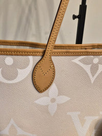 Louis Vuitton Neverfull MM By The Pool with Pouch 2021