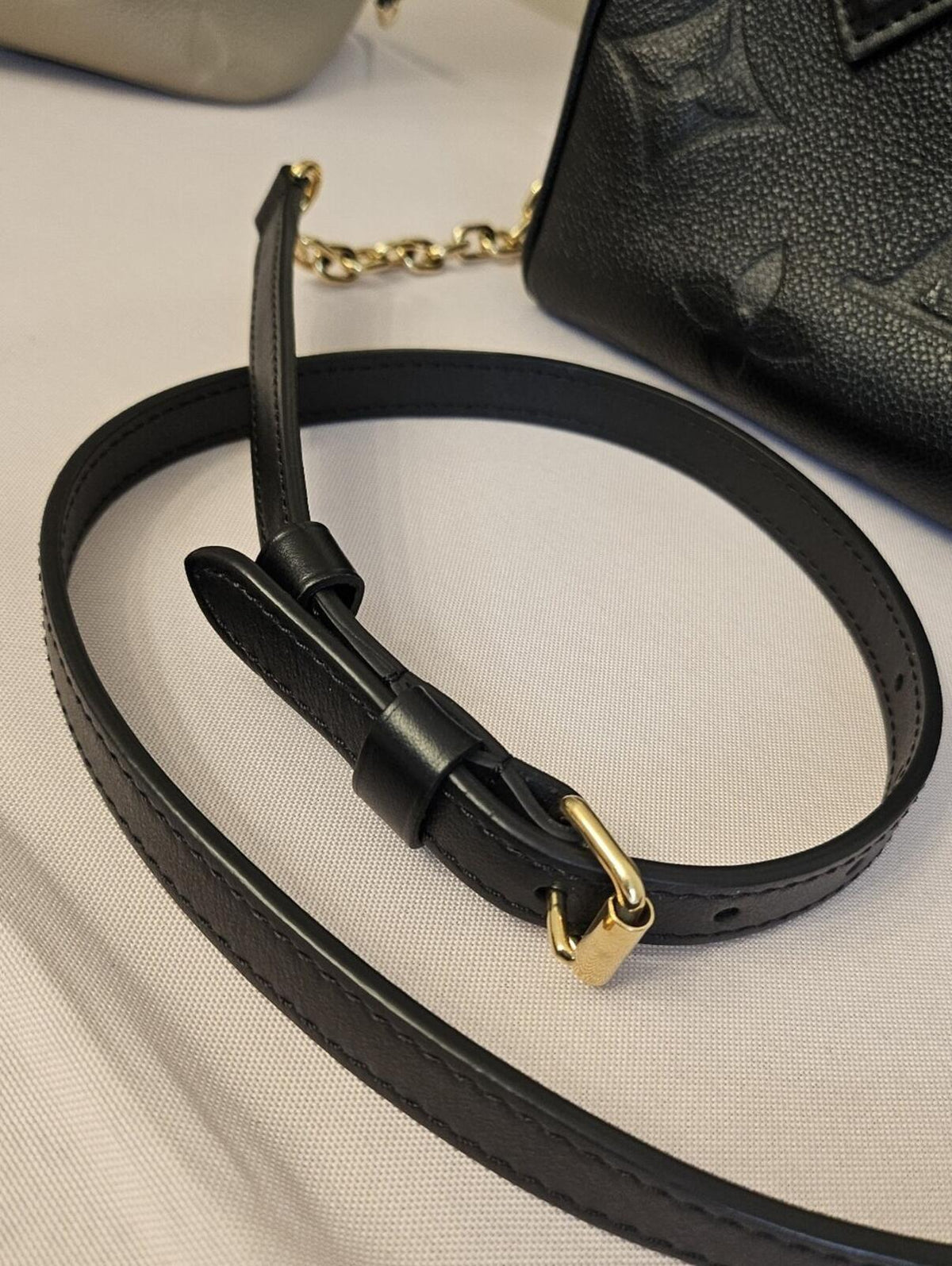 Louis Vuitton Speedy 20 Bandoulière Black Empreinte Microchipped