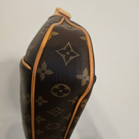Louis Vuitton Thames PM Shoulder Bag – Monogram Canvas