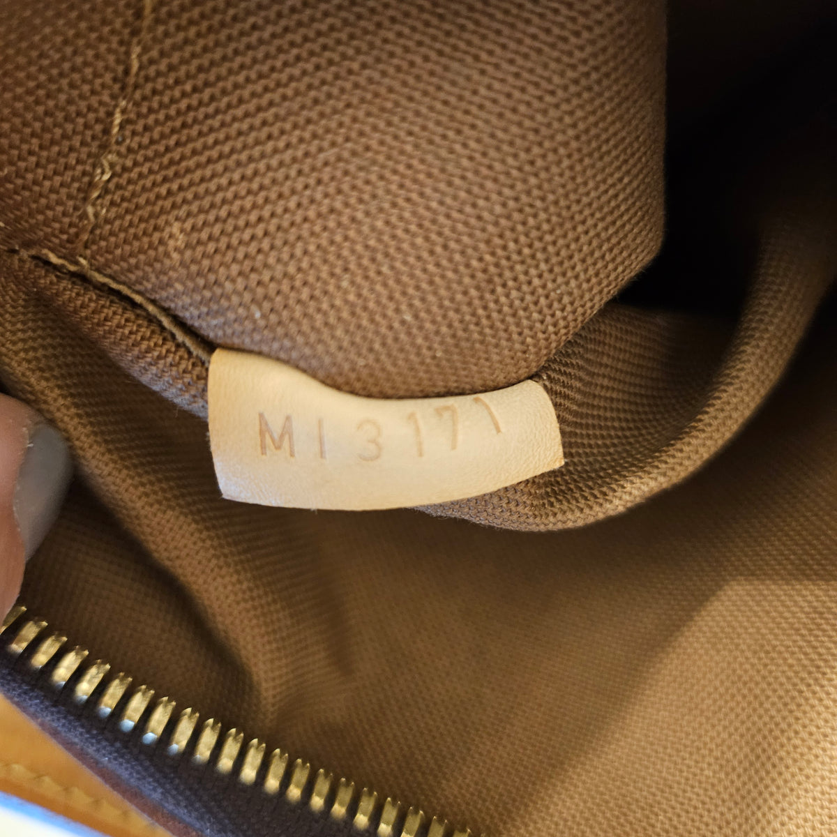 Louis Vuitton Thames PM Shoulder Bag – Monogram Canvas