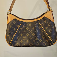 Louis Vuitton Thames PM Shoulder Bag – Monogram Canvas