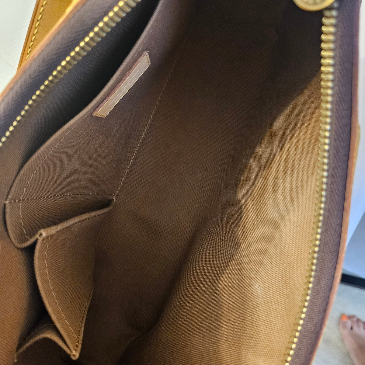 Louis Vuitton Thames PM Shoulder Bag – Monogram Canvas