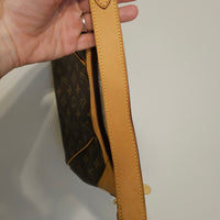 Louis Vuitton Thames PM Shoulder Bag – Monogram Canvas