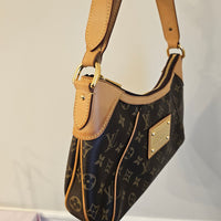 Louis Vuitton Thames PM Shoulder Bag – Monogram Canvas