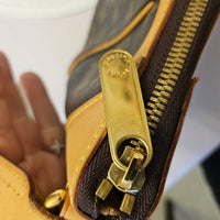 Louis Vuitton Thames PM Shoulder Bag – Monogram Canvas